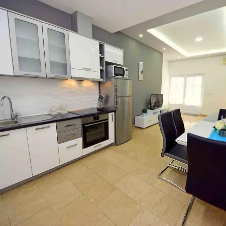 Niko 2 By Interhome *